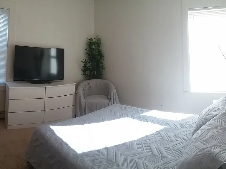 8 Adams Ct — Photo 3