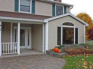 646 Cumberland Way, Webster, NY 14580