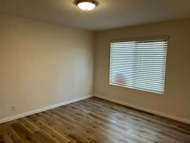 1070 Grape St — Photo 9