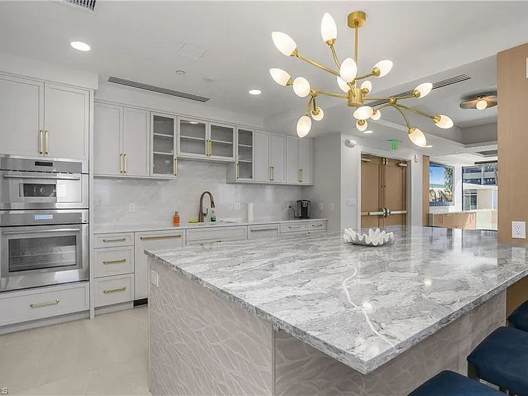 4005 Gulf Shore Blvd N #605 — Photo 17