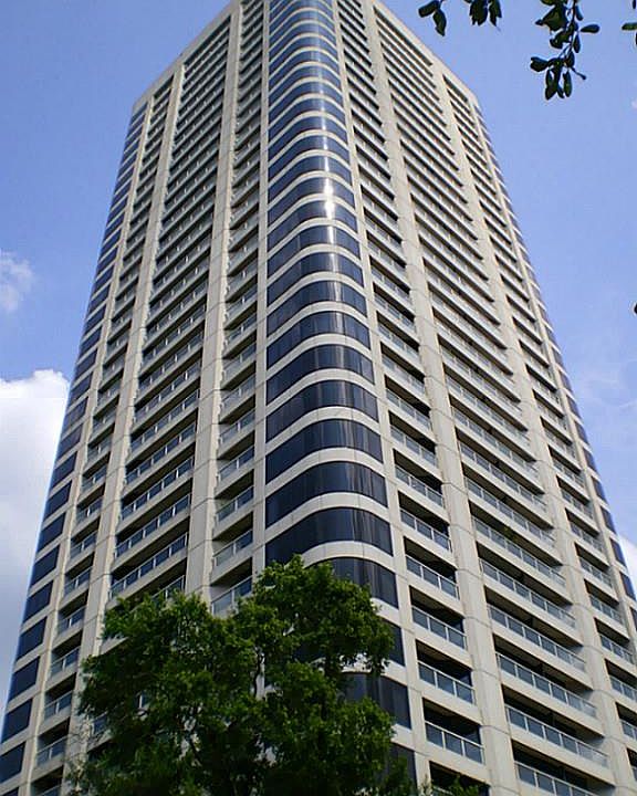 1st image of 1701 Hermann Dr #19E