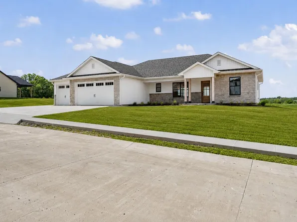 16595 Klinton Dr, Boonville, MO 65233
