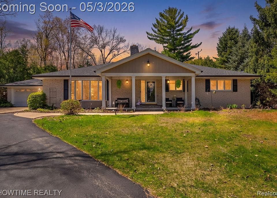1st image of 5211 Lakeshore Rd