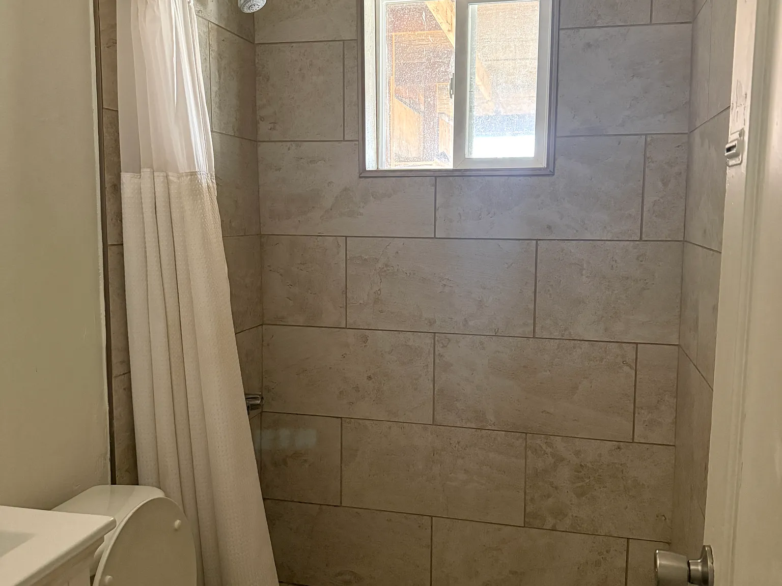 1 bed, 600 sqft, $1,075 — Photo 4