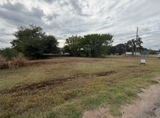 800 S Parkway Dr, Alvarado, TX 76009