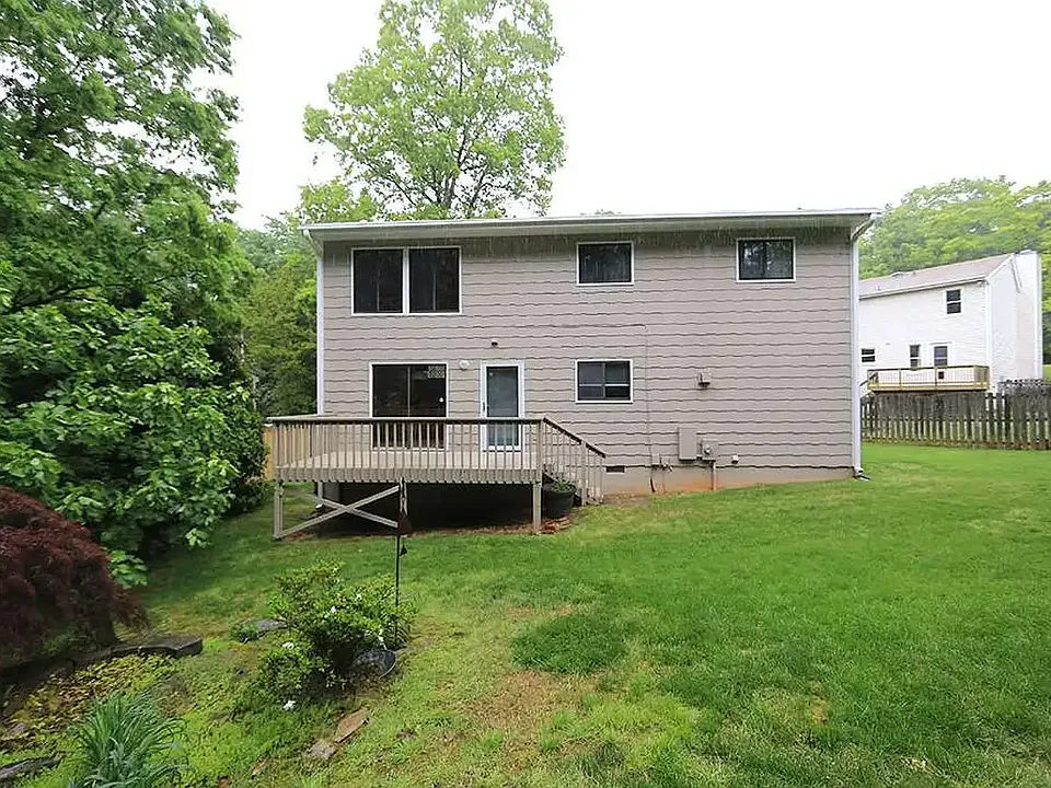 505 Fostoria Ct
