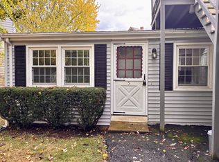 8 High St APT 5, Medway, MA 02053