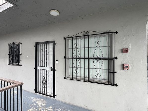 1035 W 77th St APT 312
