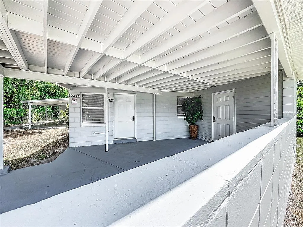 2 bed, 1.0 bath, 678 sqft, $1,650 — Photo 2