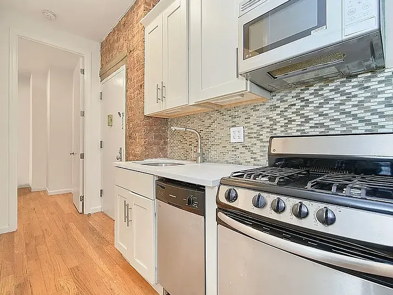157 Suffolk St #604 — Photo 4