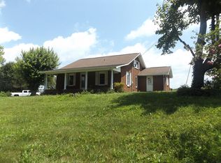 8055 Snake Creek Rd, Hillsville, VA 24343