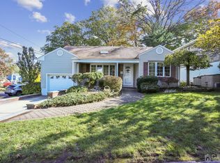 3 Iris Pl, Woodbridge, NJ