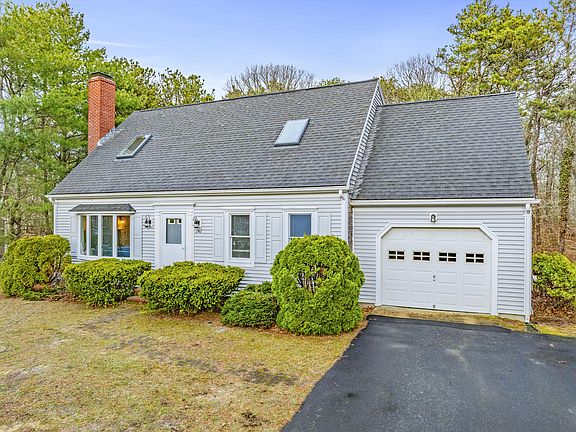 3rd image of 142 Yankee Drive