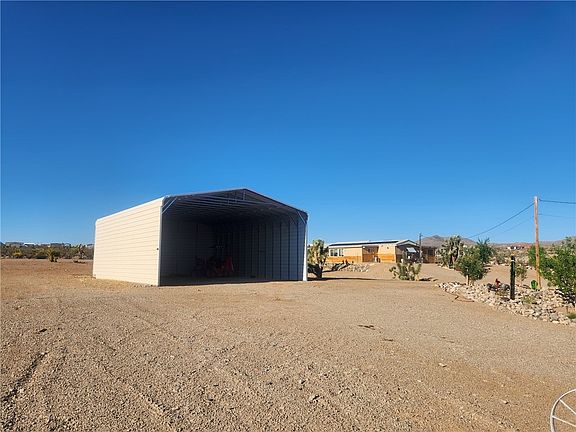 5th image of 218 W Detrital Drive
