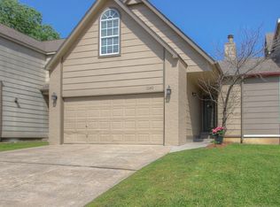 1140 W Florence Ct, Broken Arrow, OK 74011