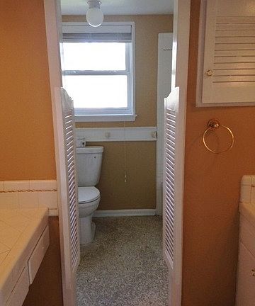 3rd image of 7706 Deer Ln