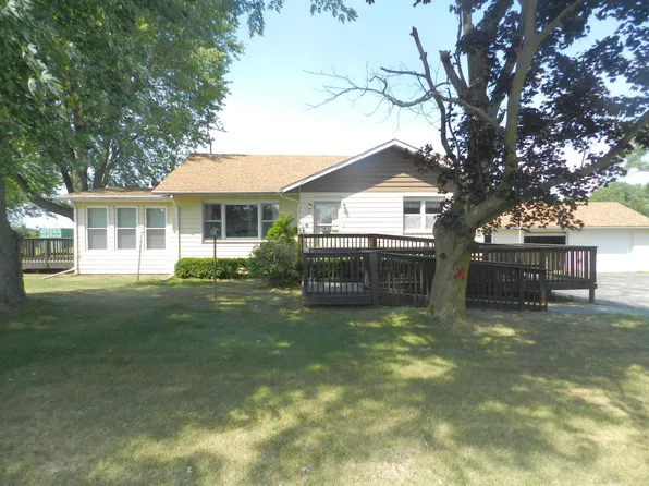 4495 Oxbow Rd, Eau Claire, MI 49111