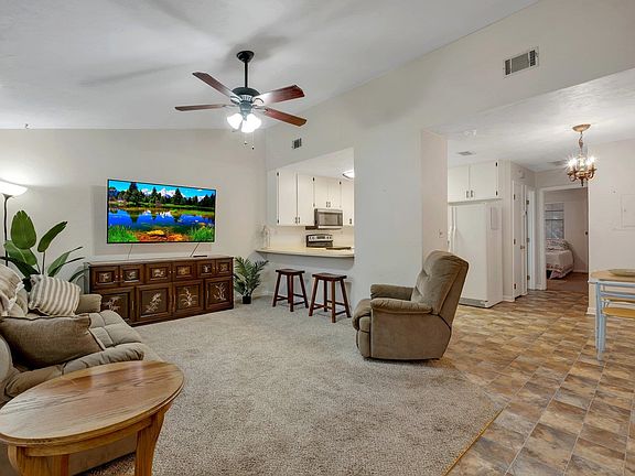 3rd image of 124 Boardwalk Ln