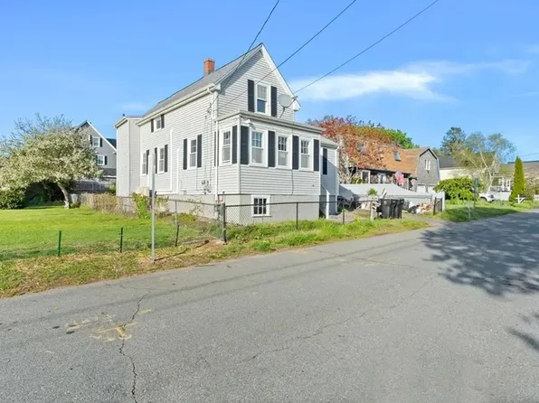 147 Rogers St, Dartmouth, MA 02748