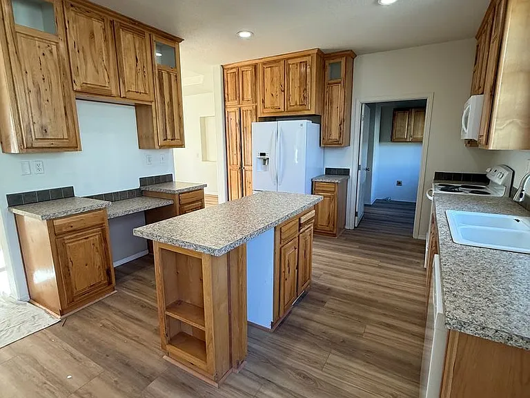 63626 S Barview Rd — Photo 10