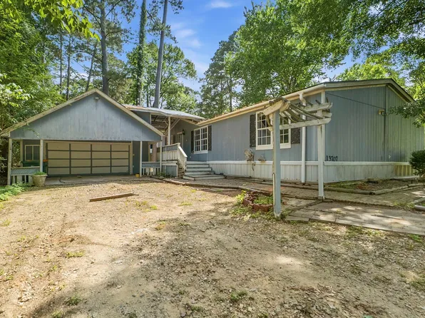 13707 Brigadier Dr, Willis, TX 77318