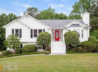 16 S Oaks Dr SE, Cartersville, GA 30121