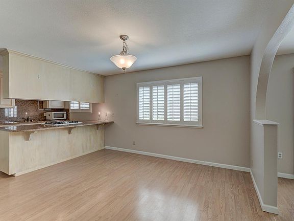 5th image of 8184 Lauralyn Way