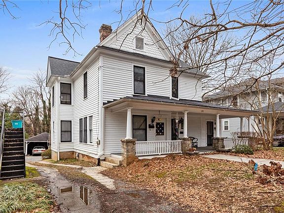 4th image of 130 Tate St