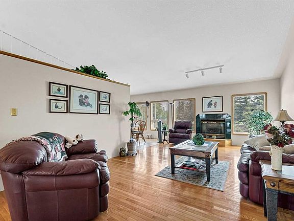 5th image of 1336 NE 4a Ave