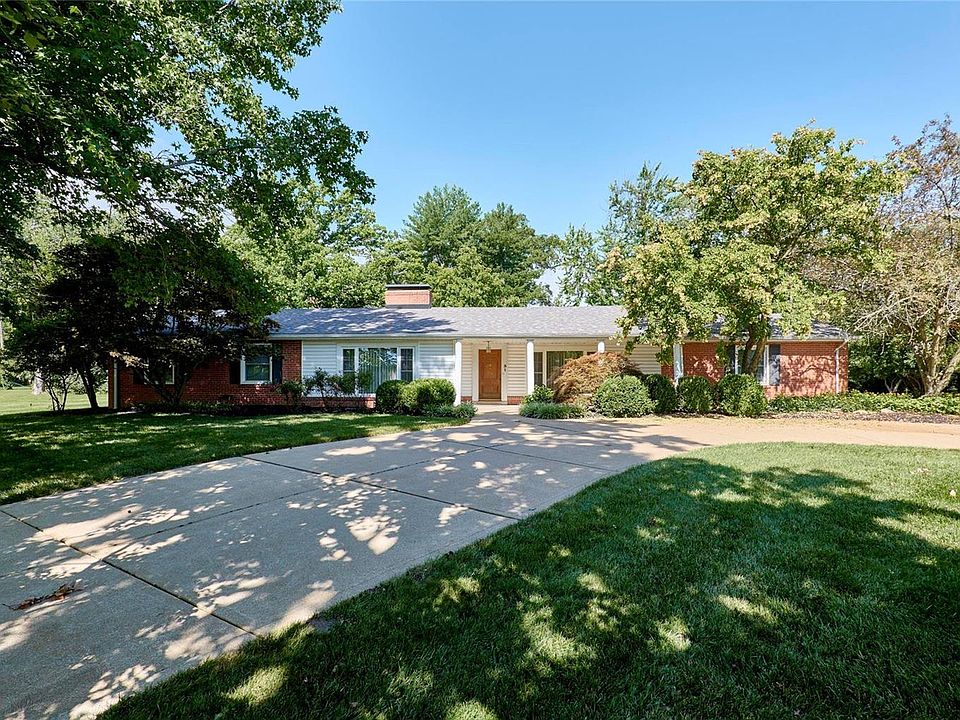 1st image of 31 Ladue Estates
