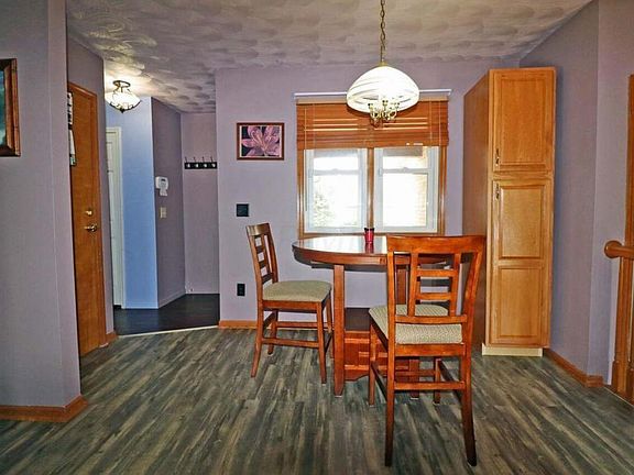 3rd image of 372 Jonell Ln