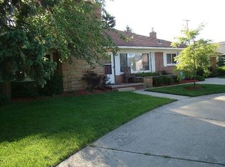 9285 N Lilley Rd, Plymouth, MI 48170