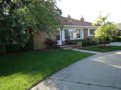 9285 N Lilley Rd, Plymouth, MI, 48170