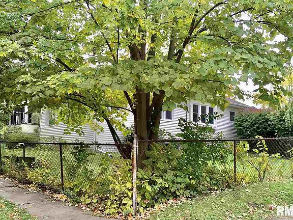 5th image of 510 E Maywood Ave