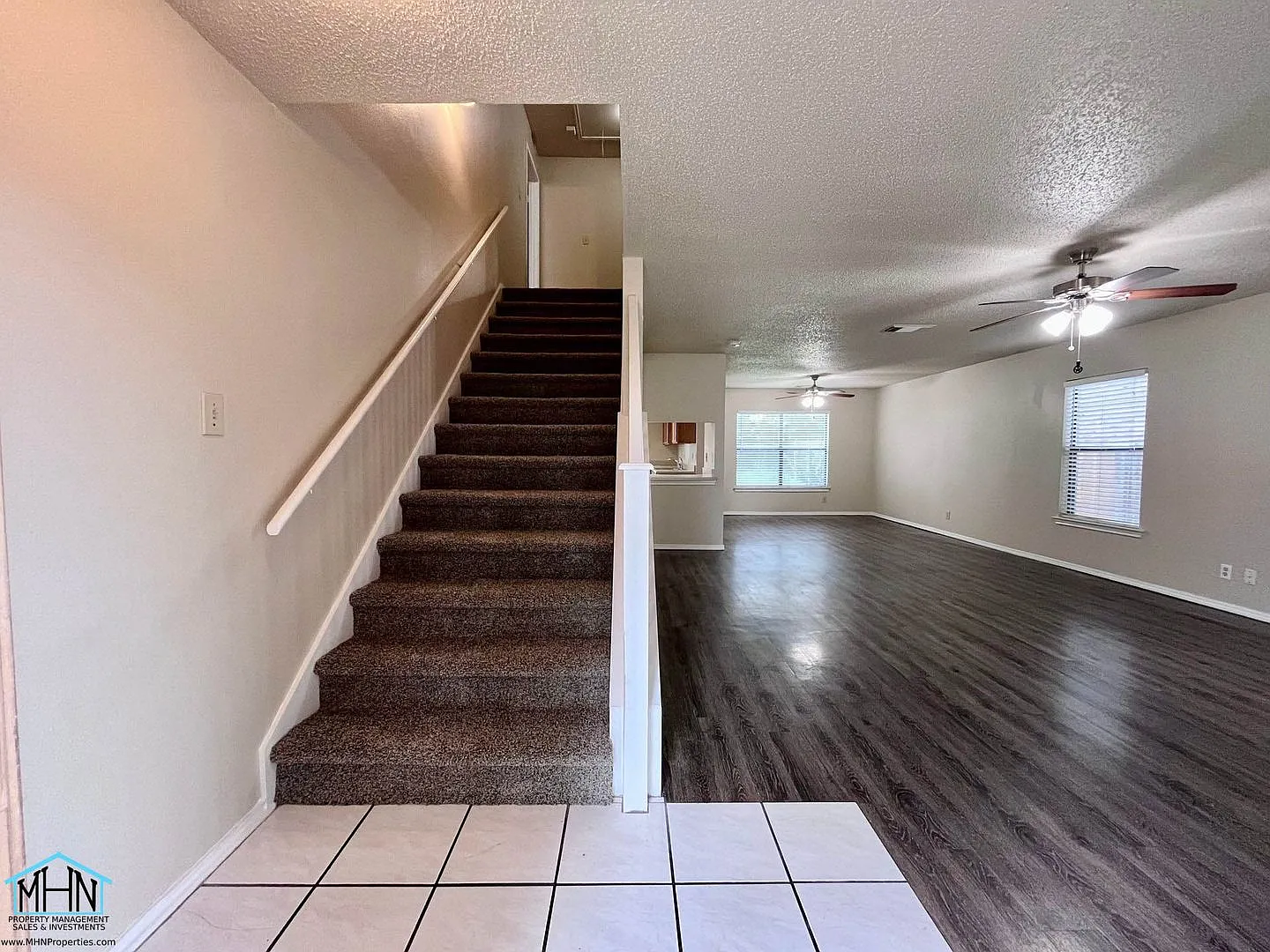 Bright and Inviting 2-Story home, conveniently located near to Randolph AFB and SAMMC! — Photo 4