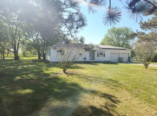 559 N Magnolia St, Green Ridge, MO 65332
