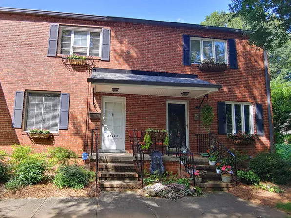 2549 Greenbrier Rd APT G, Winston Salem, NC 27104