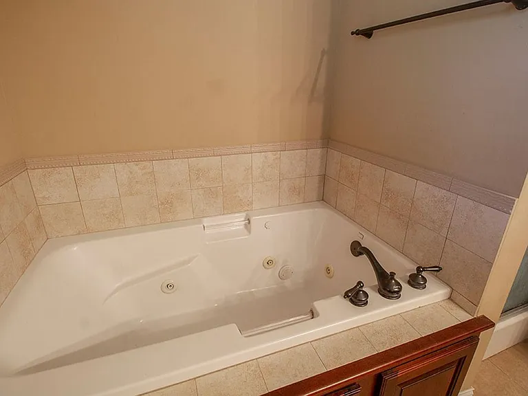 5305 Chamois Dr — Photo 22