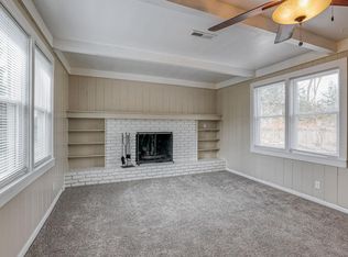 2324 W 76th St, Prairie Village, KS 66208