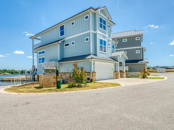 320 Island Circle, Kingsland, TX 78639
