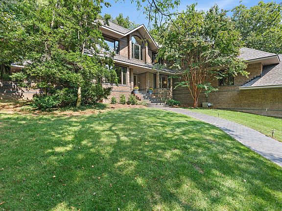 2nd image of 5543 Stanford Dr