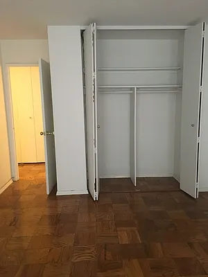 Rented by Rhona Realty | media 19