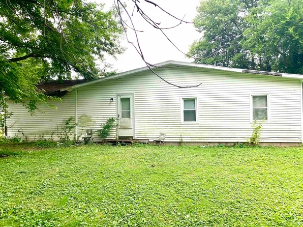 175 N Chestnut St, Andrews, IN 46702