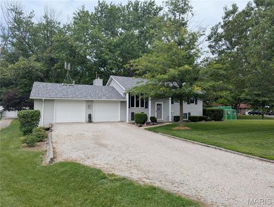 1285 Red Ball Trl, Greenville, IL, 62246