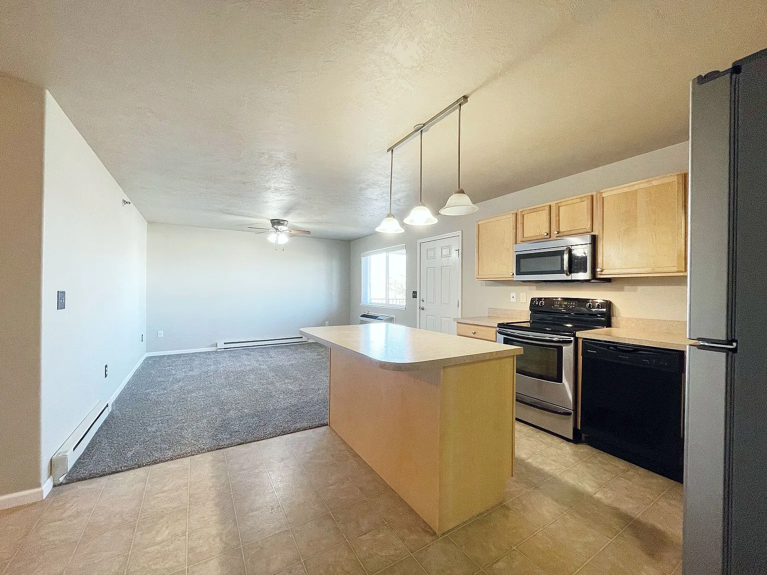 Green Square Apartments — Photo 1