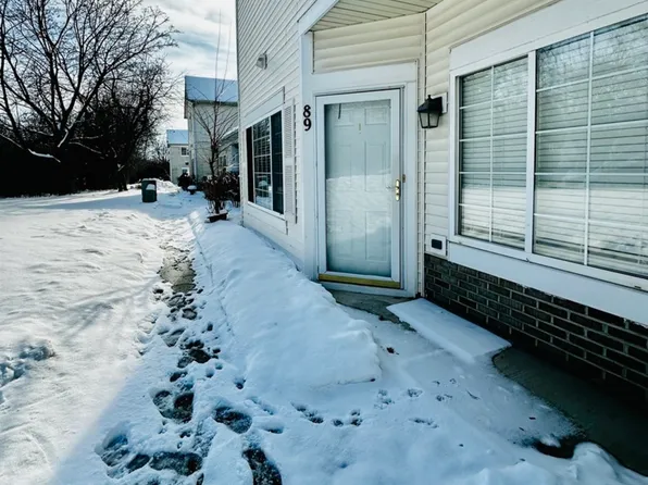 89 Braxton Ln, Aurora, IL 60504