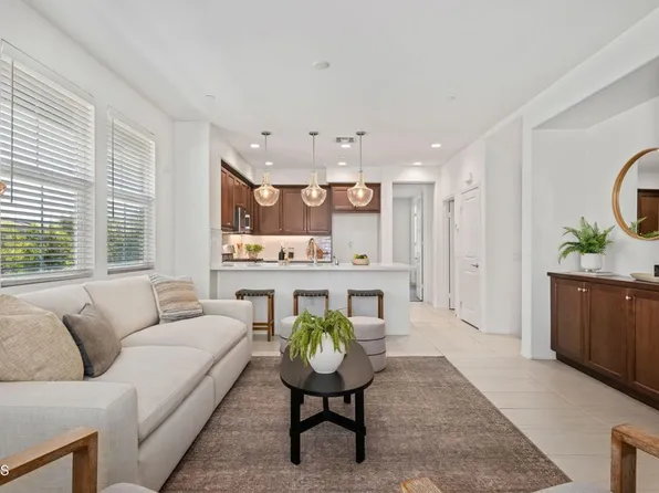5075 Manzano St, Camarillo, CA 93012