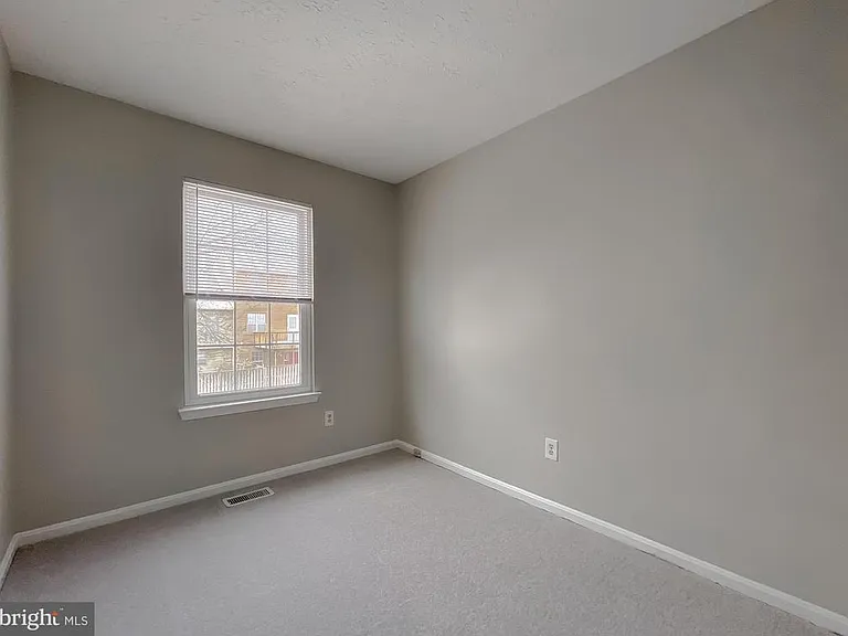 4232 Drake Ct — Photo 13