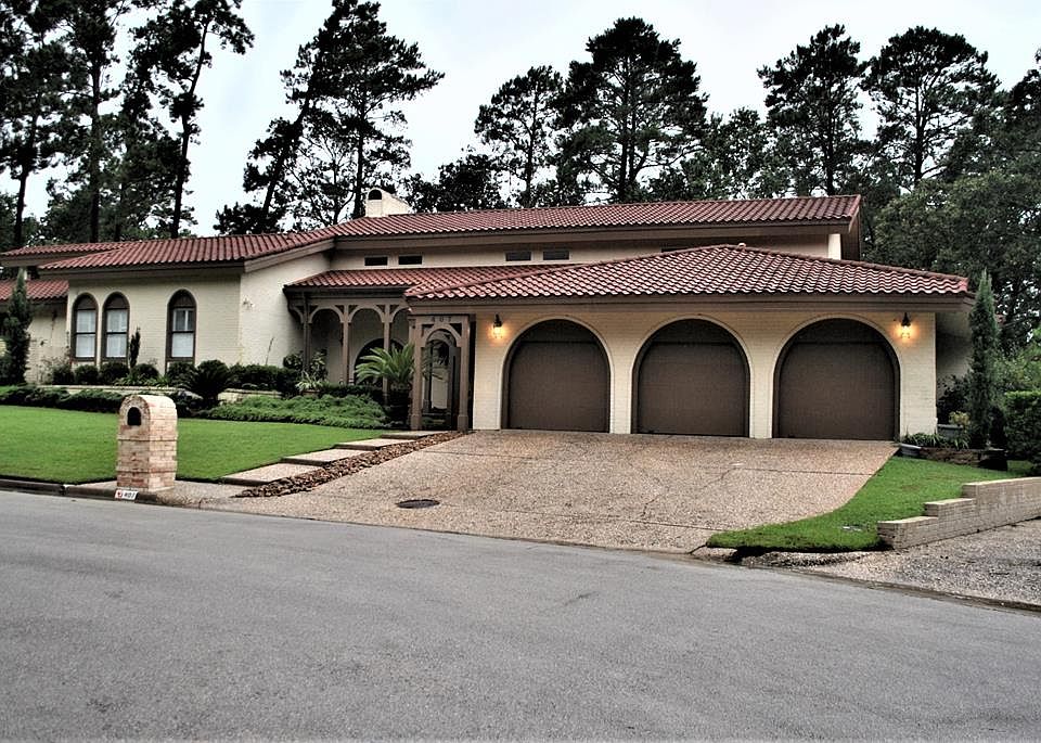1st image of 407 Muirfield Dr