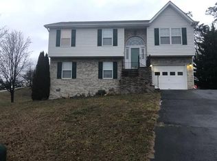 101 Highpointe Ct, Winchester, VA 22602
